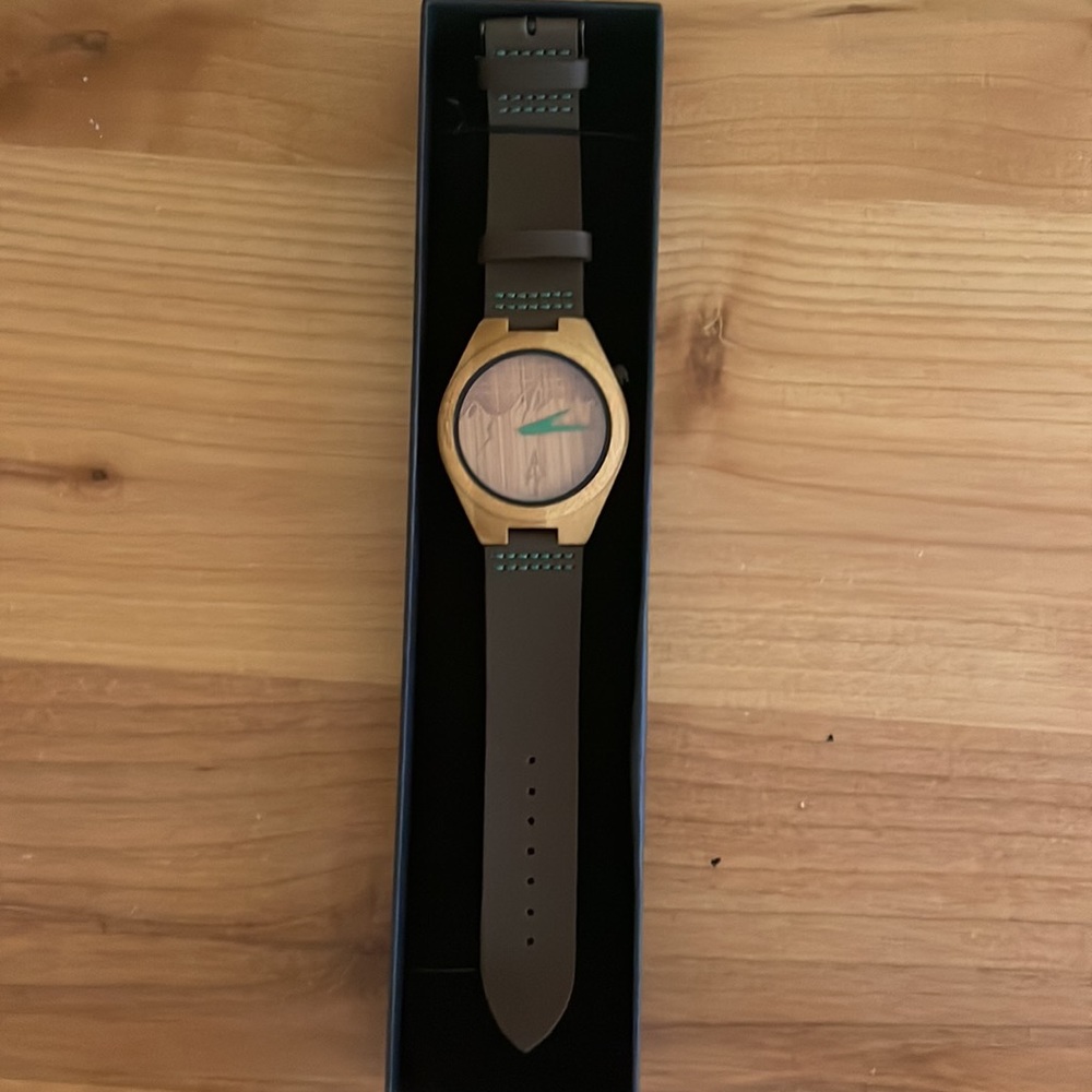 Mens apache pine watch